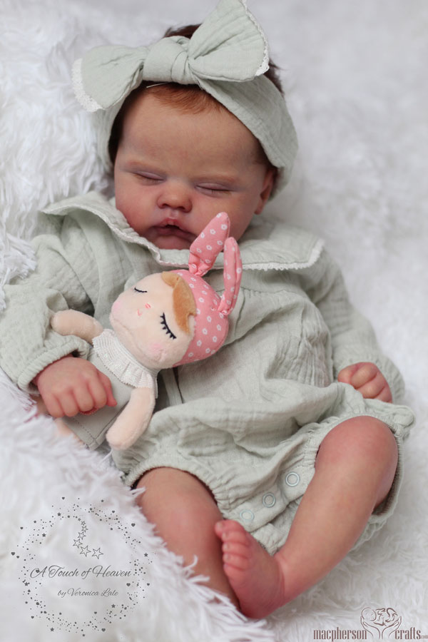 Quinbee by Laura Lee Eagles