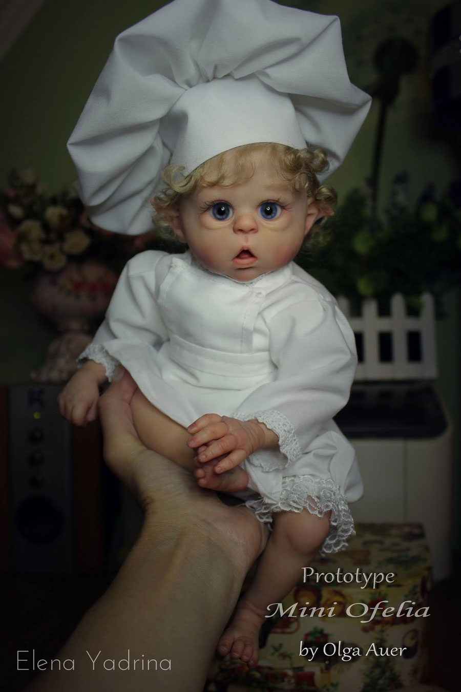 Mini Ofelia by Olga Auer